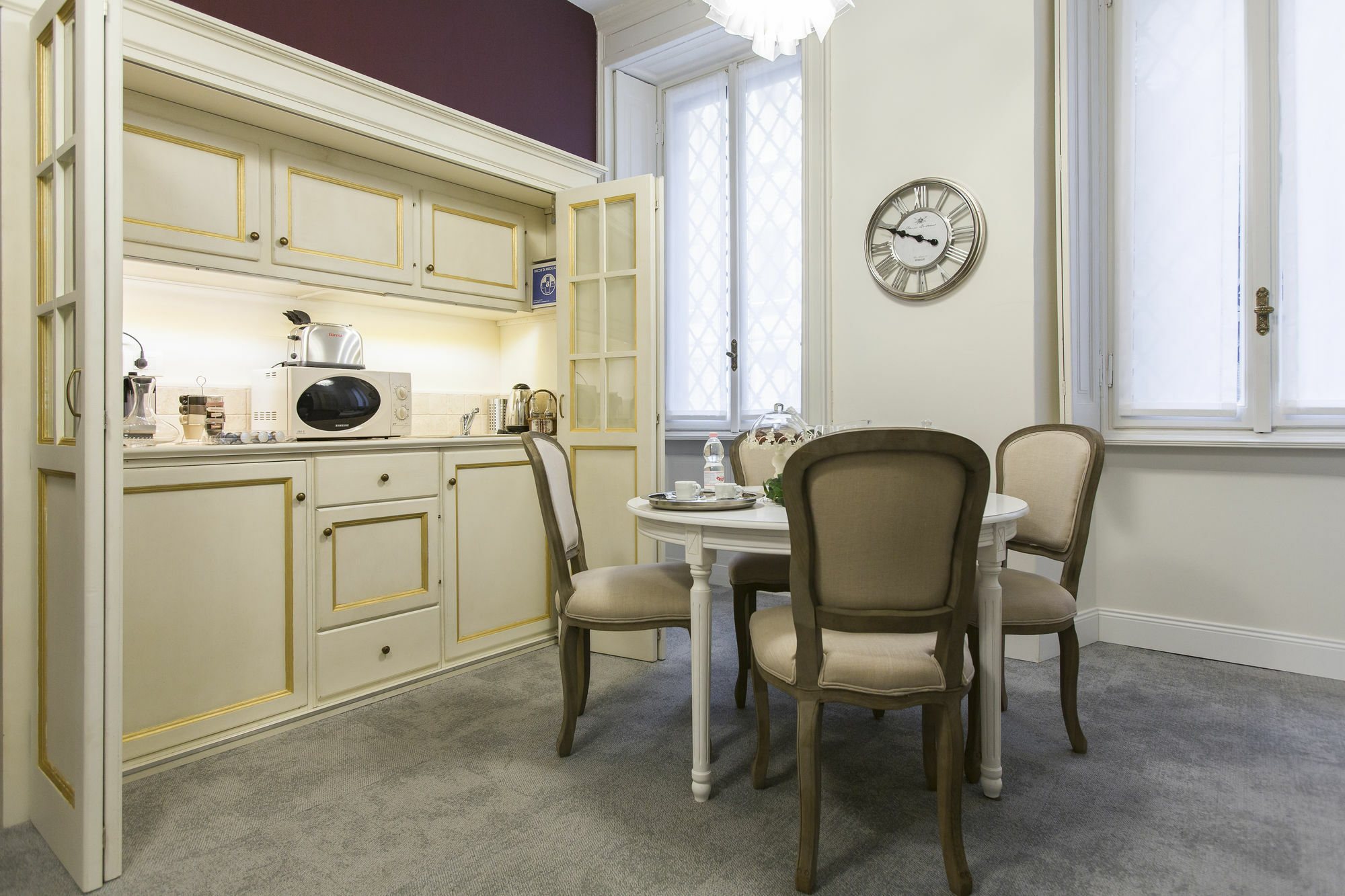 Household Settembrini Gasthuis 3*